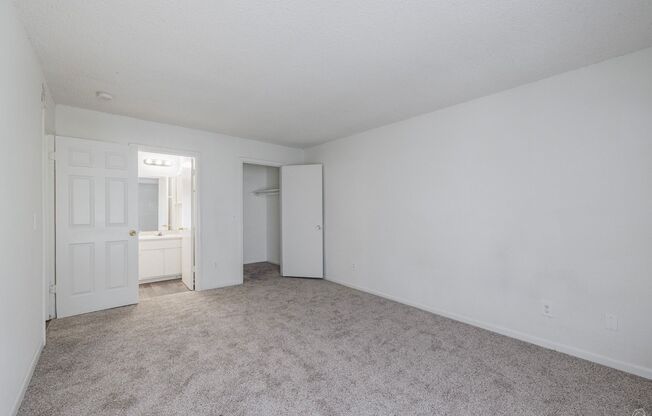 2 beds, 2 baths, 1,016 sqft, $1,195, Unit 2-13B
