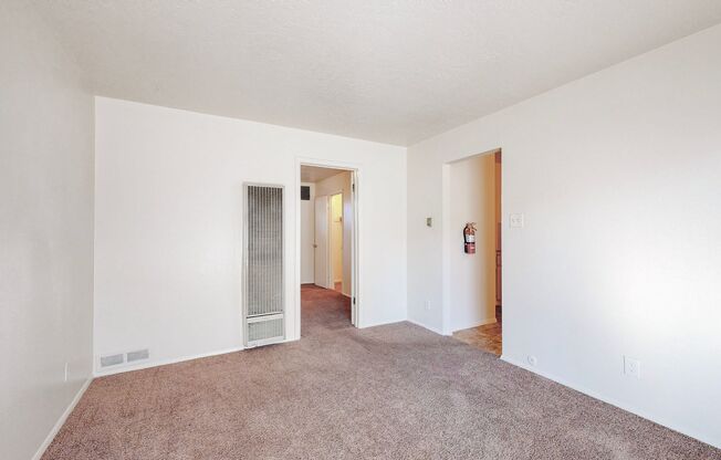 1 bed, 1 bath, 500 sqft, $825, Unit Unit 13