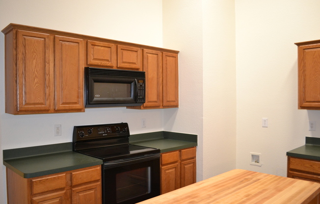 3 beds, 2 baths, $2,195