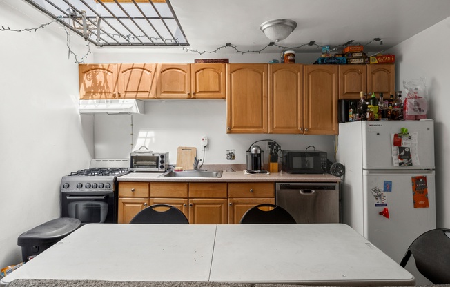 237 E 2 ST