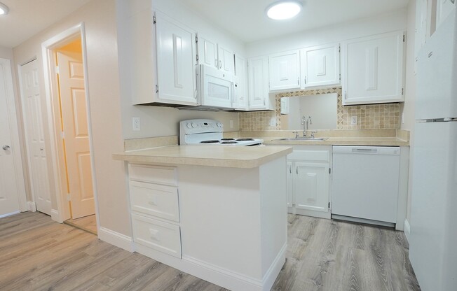 1 bed, 1 bath, 800 sqft, $2,200, Unit 2