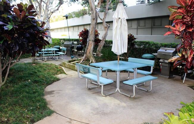 2 beds, 2 baths, $3,800, Unit 1350 Ala Moana