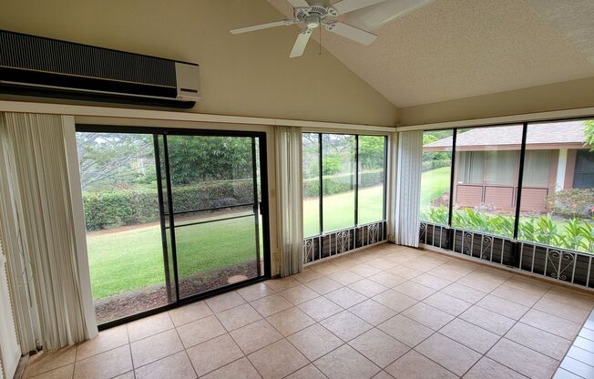 Wailuna 3 Bedroom 2 Bath Townhome w/ Single Car Garage