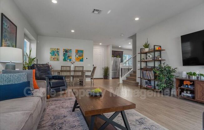 27490 DAFFODIL CT