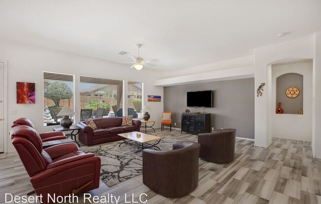 2727 S Drexel