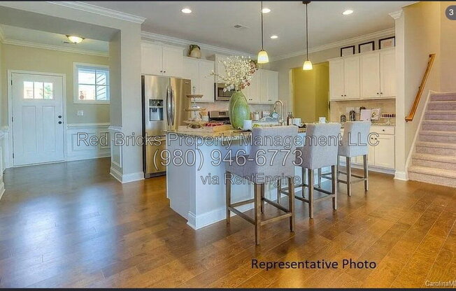 3833 FAIRLADY LN