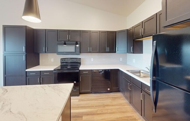 2 beds, 2 baths, 1,151 sqft, $1,505, Unit 7950-2319