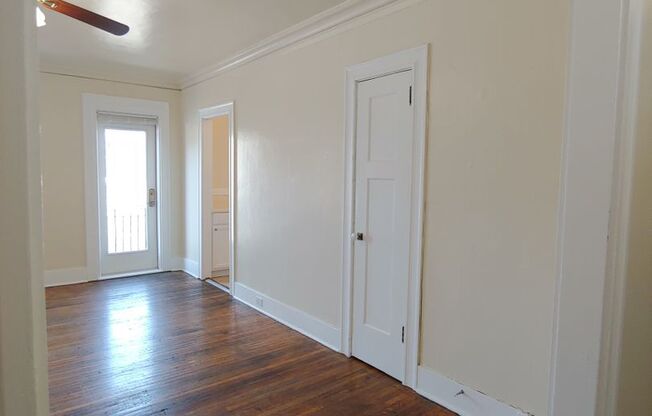 Studio, 1 bath, 430 sqft, $1,150, Unit 512