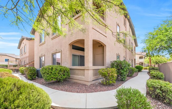 Beautiful ground-floor 2-bedroom, 2-bath condo available for rent in the gated Sunset Cliffs community in Southwest Las Vegas!