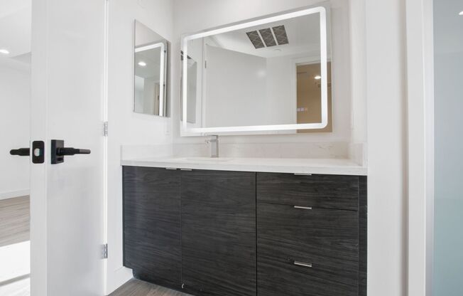 1 bed, 1 bath, 621 sqft, $3,150, Unit 503