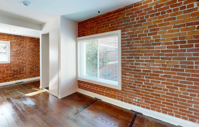 Burnside Villas Apartments...New York Style and Charm...CALL NOW!