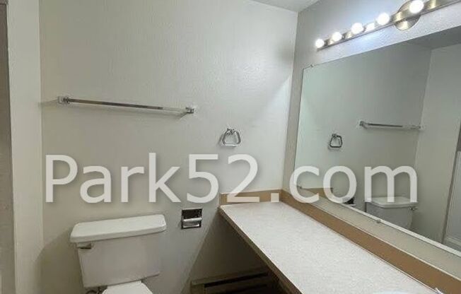 2 beds, 1 bath, $1,450