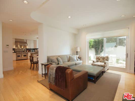 269 N Bundy Dr