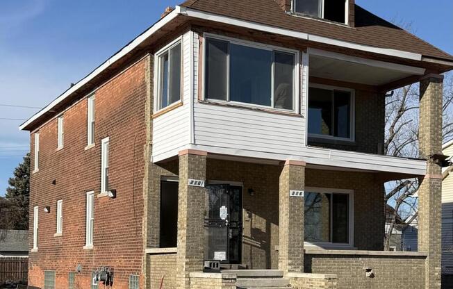 216 PILGRIM ST