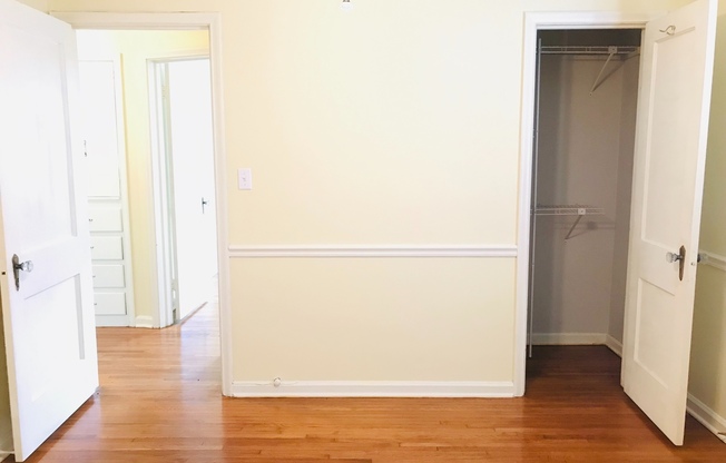 2 beds, 1 bath, $1,200