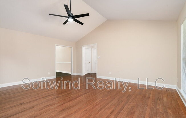 1803 RED BIRD CIR SE