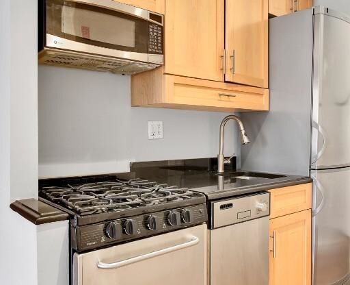 2 beds, 2 baths, $7,295, Unit 5F