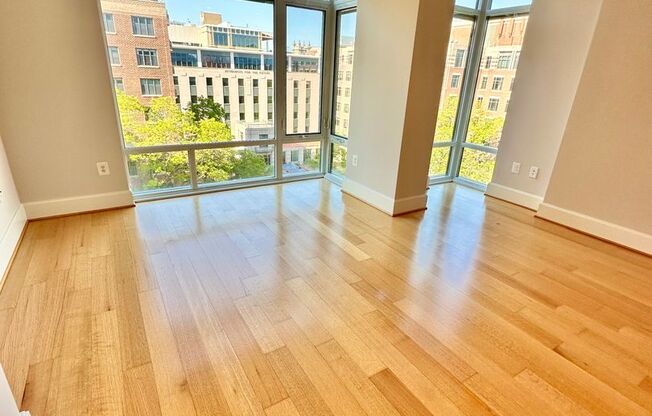 1 bed, 1 bath, $2,995, Unit 720