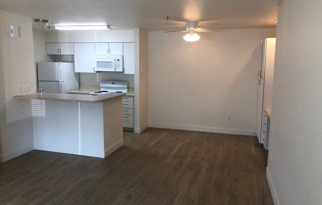 2 beds, 1 bath, 780 sqft, $1,595, Unit 101