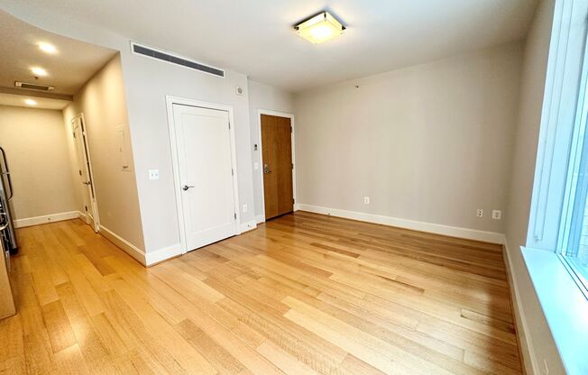 Studio, 1 bath, $2,000, Unit 326