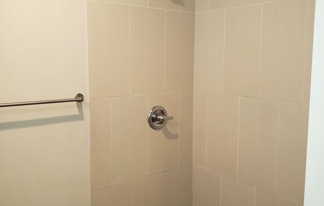 Studio, 1 bath, $1,275