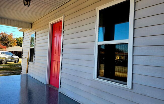 Freshly Updated 3-Bedroom Home with Large Yard & Screened-In Porch!