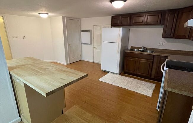 1 bed, 1 bath, 1,140 sqft, $1,650