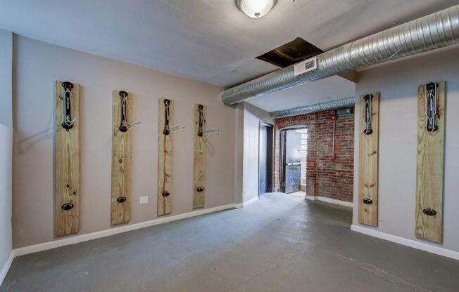 Studio, 1 bath, 430 sqft, $1,000, Unit Unit #11