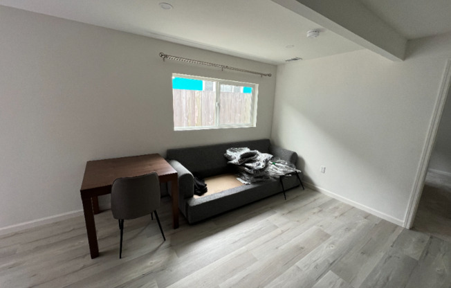 2595 WENTWORTH DR