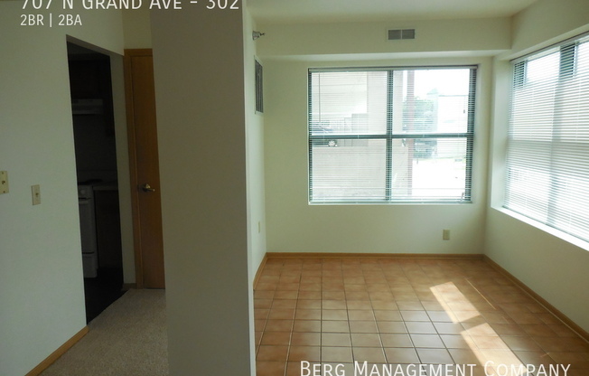 707 N Grand Ave