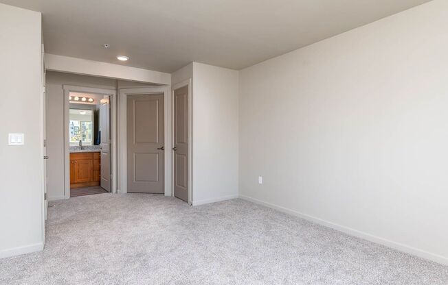 3 beds, 2 baths, 1,210 sqft, $2,350, Unit I-372