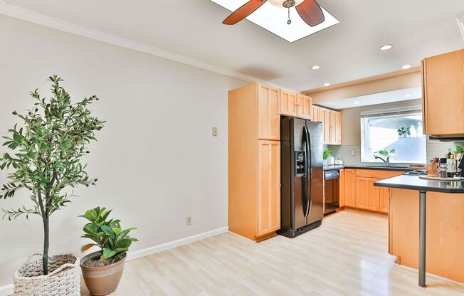 2 beds, 2 baths, $2,900, Unit Apt 104