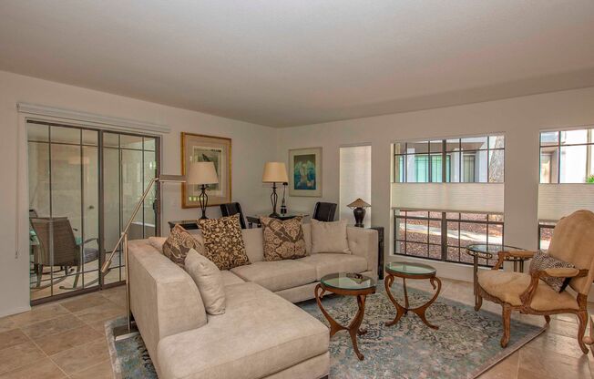 5225 N 24th St #105 Phoenix, AZ 85016