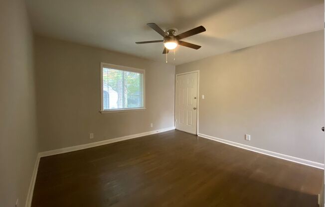 2 beds, 1 bath, 850 sqft, $1,520, Unit 497-D11