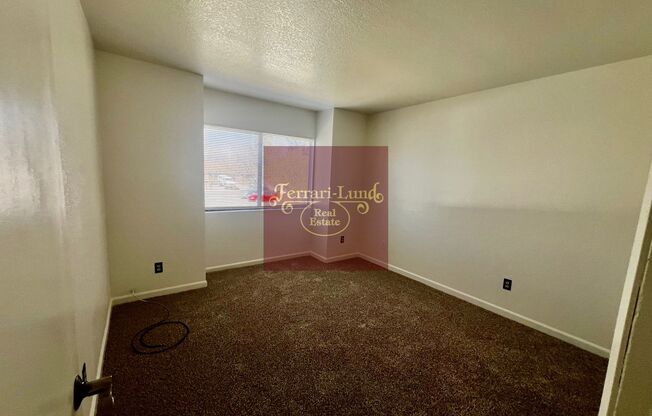 2 beds, 1 bath, $1,595, Unit # 5