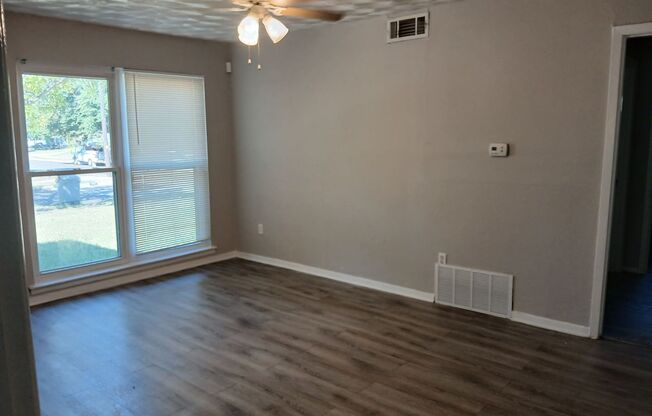 3 beds, 1 bath, $1,500