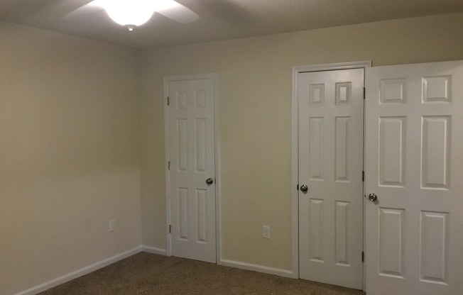 2 beds, 1 bath, $1,000