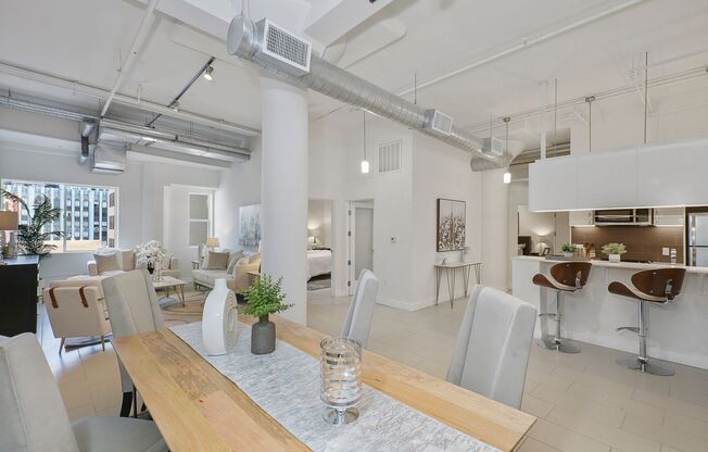 2 beds, 1 bath, 1,100 sqft, $2,700, Unit 407