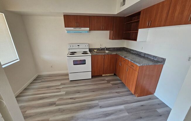 45 N LYN RAE DR
