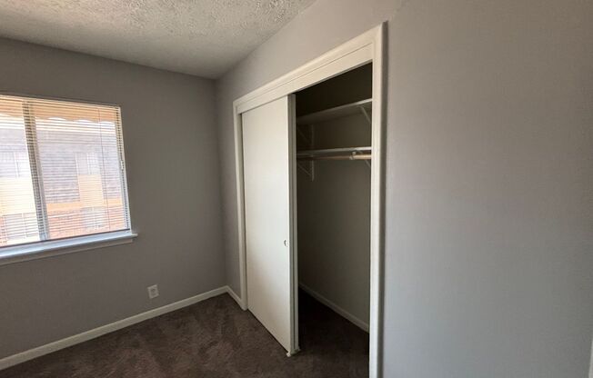 2 beds, 1 bath, 815 sqft, $897, Unit 2111-5M
