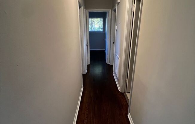 3 beds, 1 bath, $1,300