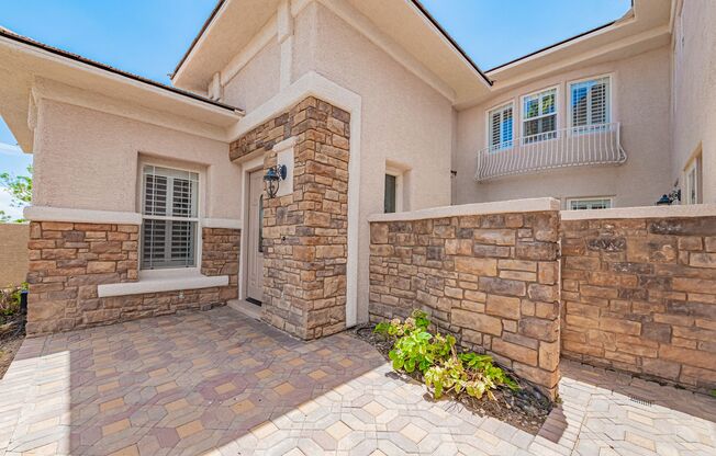 5 beds, 4.5 baths, $6,795