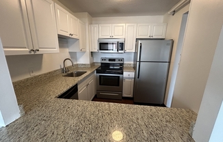 2 beds, 2 baths, 1,000 sqft, $3,900, Unit 801