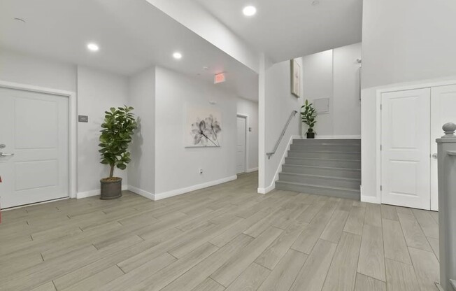 2 beds, 1 bath, $2,250, Unit 301