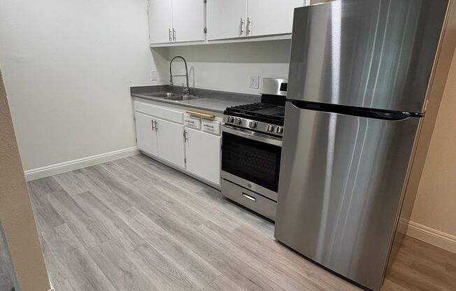 2 beds, 1 bath, 850 sqft, $2,225, Unit 9161-6
