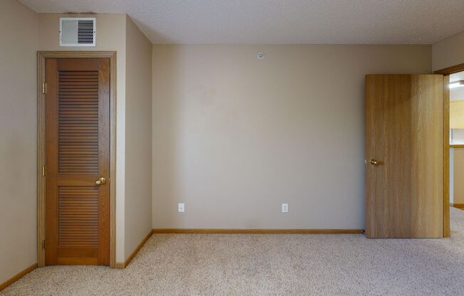 1 bed, 1 bath, 760 sqft, $1,095, Unit 2900-1233