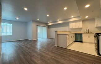 3 beds, 2.5 baths, 1,800 sqft, $3,950, Unit 3