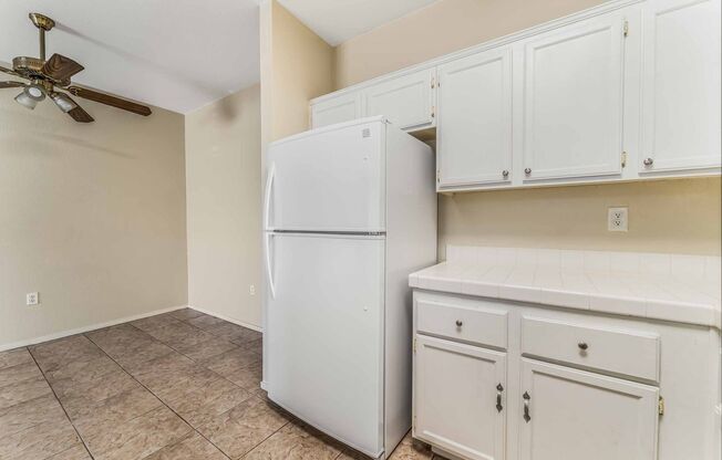 2 beds, 2 baths, $1,450, Unit # 2065