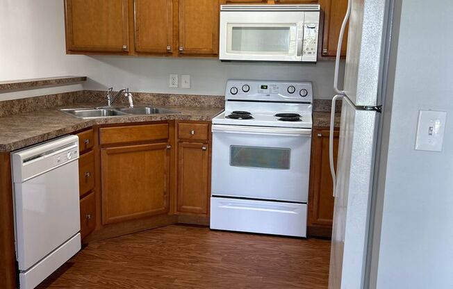 2 bedroom 2 bath Spacious Newburgh Apt.