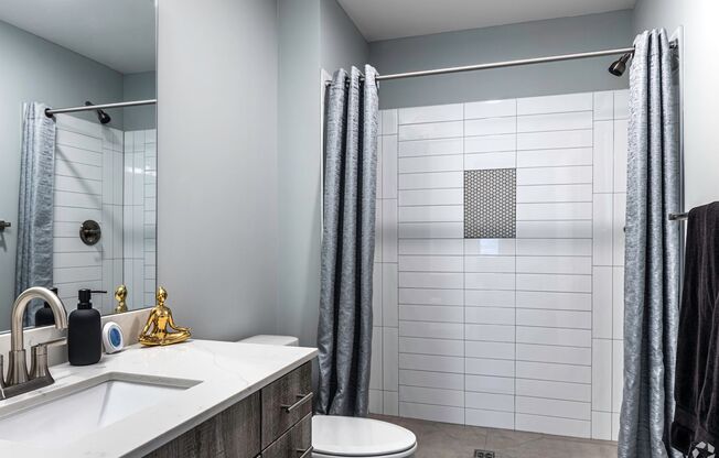 3 beds, 2 baths, 1,401 sqft, $2,160